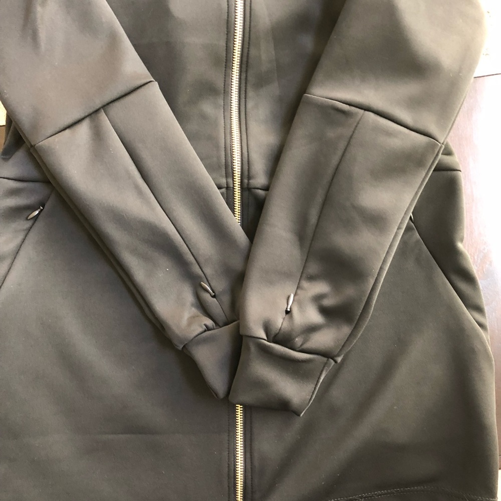 NWT Fabletics Livia Jacket - Picture 6 of 7